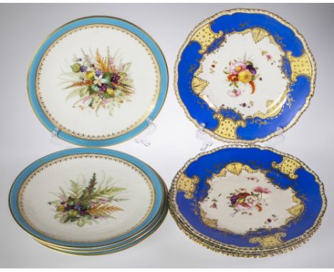 A SET OF FOUR WORCESTER PORCELAIN DESSERT PLATES, 19TH CENTURY, each painted with a floral spray, bordered in turquoise with 