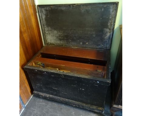 A 19th century pine tool chest, having internal drawer sections, to include a small quantity of tools, 96cm wide.