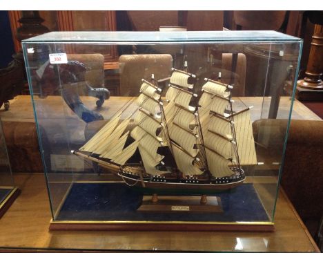 MODEL OF THE CUTTY SARK IN GLASS CASE HT.0CM W61CM