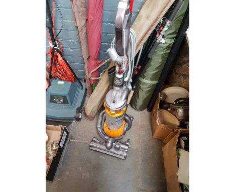 DYSON DC 25 ROLLER BALL VACUUM CLEANER