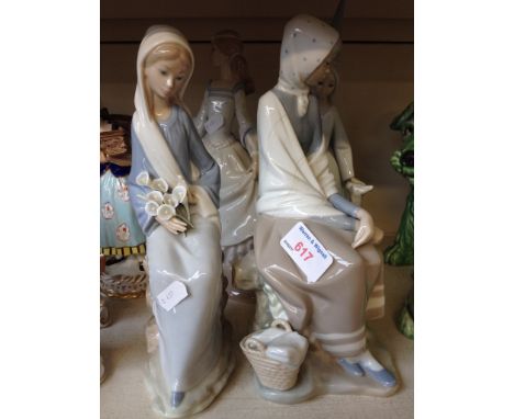 FOUR LLADRO FIGURES OF LADIES      E4