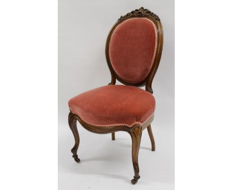 Set of six good quality Victorian carved walnut balloon back drawing room chairs, the oval backs with floral surmounts above 