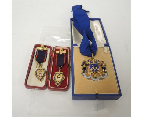 The Worshipful Company of Gold and Silver Wyre Drawers, silver gilt and enamel decorated medal by G. Kenning & Sons, in origi