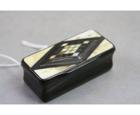 19th Century Horn Snuff box with Geometric decoration to lid