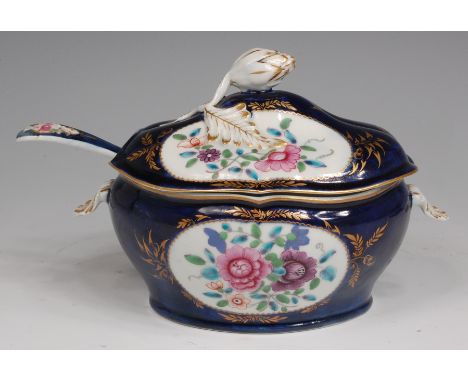 A first period Worcester sauce tureen and cover, with ladle, the cover with artichoke knop, the tureen with shell handles, th