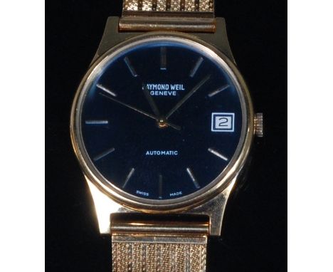 A gents Raymond Weil of Geneve gilt metal cased dress watch, having signed blue dial, baton markers, date aperture, automatic
