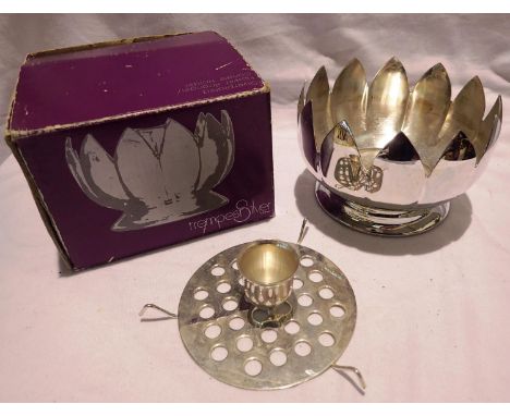 Tempest Silver, silver plated flower arranger/candle holder, H: 90 mm, boxed. P&amp;P Group 2 (£18+VAT for the first lot and 