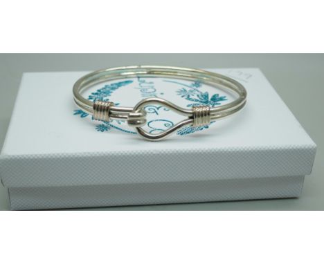 A silver bangle, 26.6g
