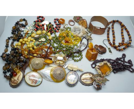 Amber and semi-precious stone jewellery and other vintage jewellery 