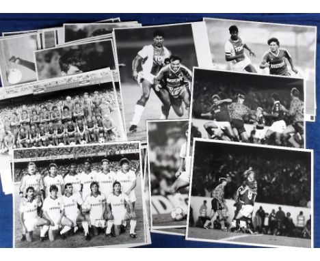 Football Press Photographs, a collection of approx. 500 b/w press photos, 1970's/80's, duplication throughout, mostly from Sp