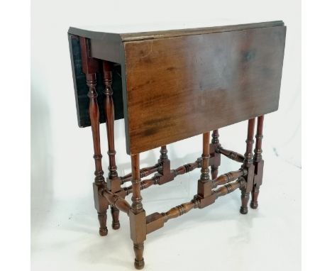 Edwardian copy of Georgian spider gate-leg table - 62cm high &amp; 54.5cm x 74cm (open) ~ has old repair to 1 leaf otherwise 