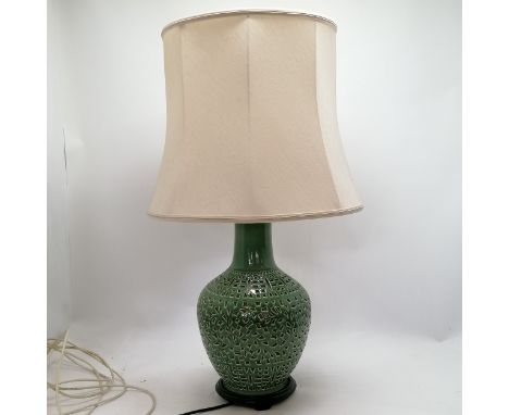 Oriental open worked green baluster lamp with silk shade (height without shade - 73cm) ~ no obvious damage 