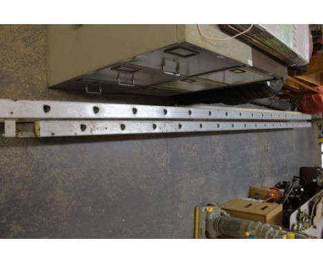 Builders ladder 21-25ft
