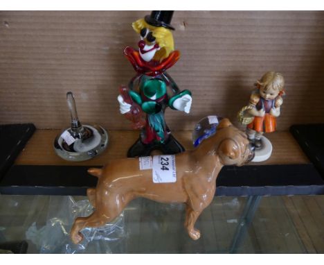 A mixed lot comprising a small Hummel figure, a Beswick boxer dog, a Murano glass clown and two paperweights (6)