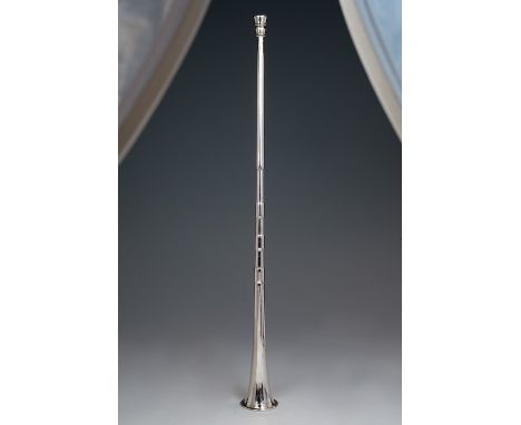 An Edwardian silver&nbsp;candle light snuffer in the form of a hunting horn, by Sampson Mordan, London 1902, 1.28 ozt (39.7 g