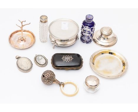 A collection of silver, including Elizabeth II ring branch shaped holder, Harrison Brothers &amp; Howson Ltd, Birmingham, 200