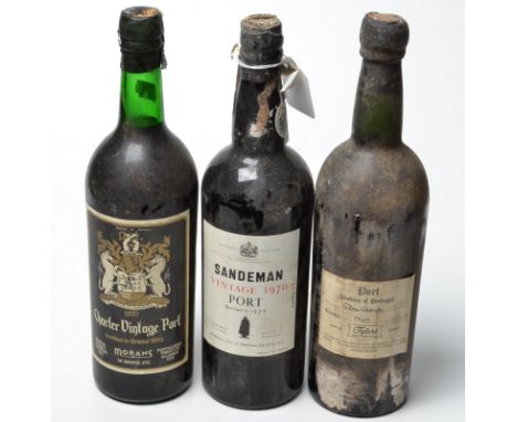 Sandeman Vintage Port (1)
1970, bottled 1972
One bottle: capsule heavily corroded
Together with two other bottles of vintage 