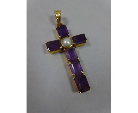 AN AMETHYST AND PEARL CROSS PENDANT, with central pearl to the amethyst surround, dimensions 5.5cm x 2.5cm, stamped 18ct