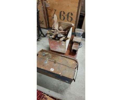 QUANTITY OF TOOLS, VICE AND WOODEN BOX 