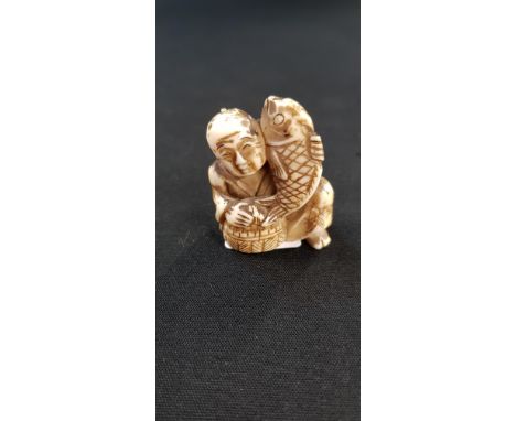 ANTIQUE ORIENTAL NETSUKE