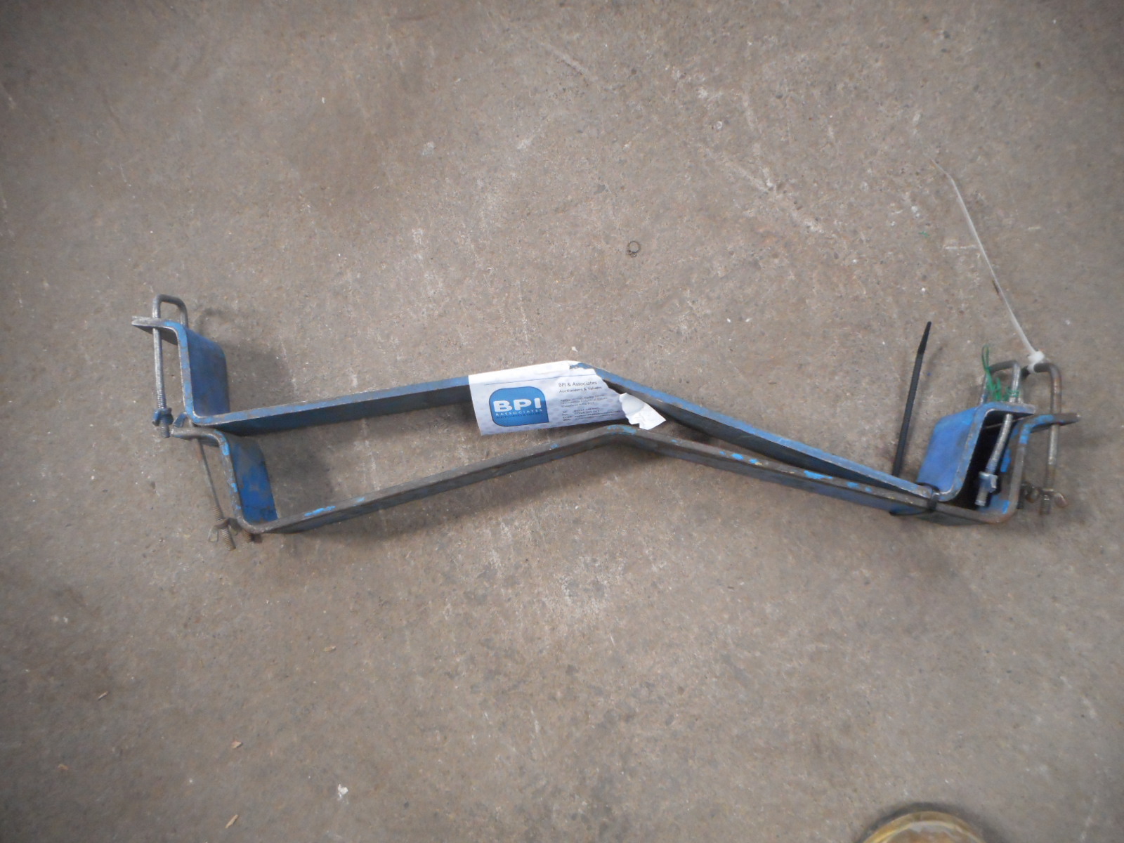GENIE ATTACHMENT UNKNOWN {033803} PIPE CRADLE SLA MODELS A perfect