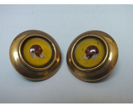 A PAIR OF REVERSE PAINTED GLASS CLOAK / SHOE BUCKLES, of circular form, each glass roundel painted with a portrait image of a