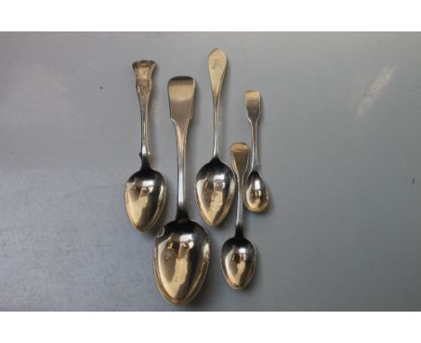 A SELECTION OF IRISH AND SCOTTISH HALLMARKED SILVER FLATWARE TO INCLUDE A DAVID MCDONALD TABLESPOON - GLASGOW 1878, and an Al