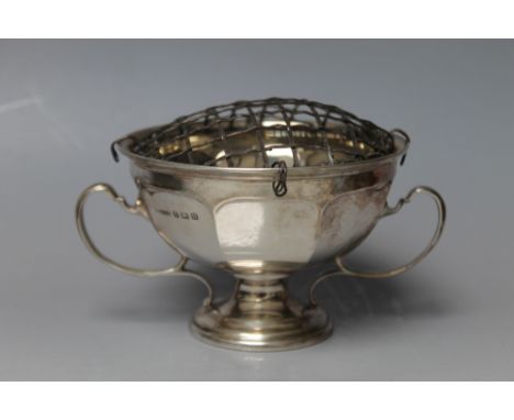 A HALLMARKED SILVER TWIN HANDLED ROSE BOWL - BIRMINGHAM 1932, maker's mark S.B & S Ltd, approx weight 139 g, W 12 cm