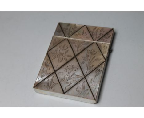 A MOTHER OF PEARL VISITING CARD CASE WITH ENGRAVED TULIP DECORATION, H 10 cmCondition Report:chipped to bottom right corner