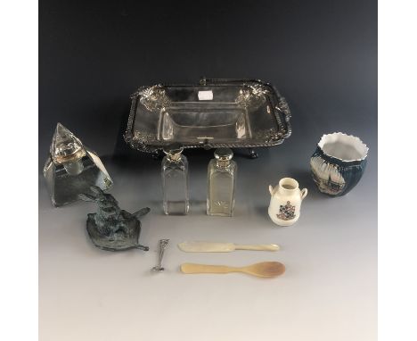 Collectors' items including an electroplate basket, rabbit figurine, glass inkwell and silver salt spoon etc