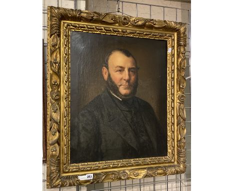 GILT FRAMED OIL ON CANVAS - PORTRAIT OF A GENTLEMAN 60CMS X 50CMS 