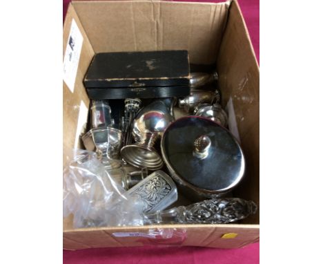 A box of silver plated ware to include two sugar sifters; cruet items; silver handled butter knives; a silver plated tea cadd