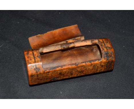 19th century burr wood snuff box of octagonal form with removable lid (hinge defective), 8cm long 