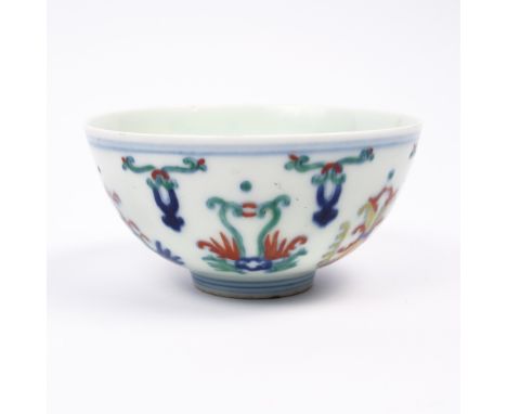 A Chinese Wucai small bowl with Daoguang seal mark, 10.25cm diameter