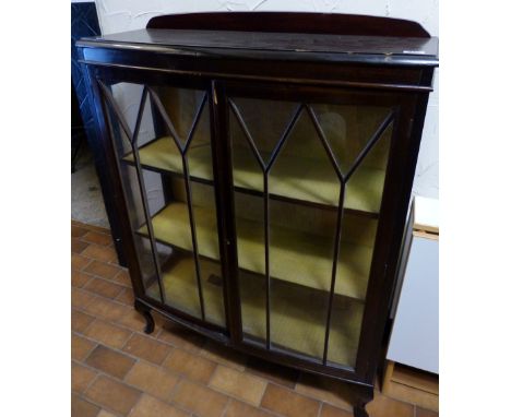 Mahogany glazed three shelf display unit