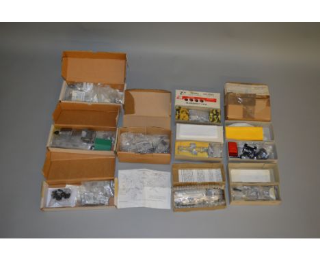10 white metal vehicle kits by Zon (Holland), Tober Models etc., including various different models - Snowtrac, Leyland DAF 9