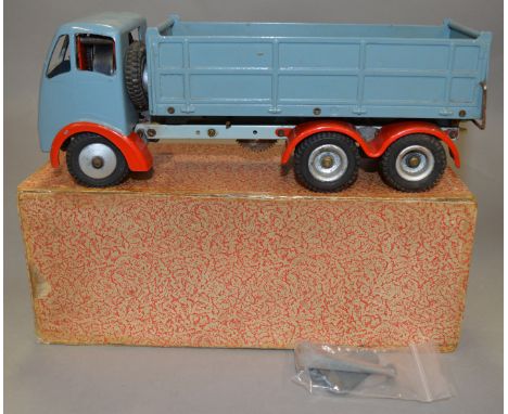 A boxed Shackleton mechanical Foden FG six wheel high sided Tipper Lorry in blueish grey with red mudguards, overall appears 