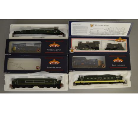 OO Gauge. 4 boxed Bachmann Locomotives including 31-802 93xx BR black '9308', 32-525 Class 55 Deltic 'D9004', 32-475 Class 40