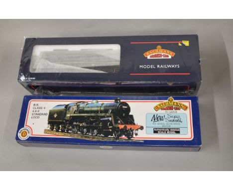 OO Gauge. A boxed Bachmann 32-900A Class 108&nbsp; 2 car DMU BR green with Speed Whiskers together with a boxed 31-103 4-6-0 