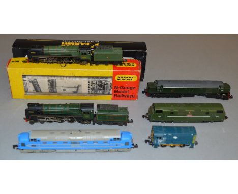 N Gauge. A boxed Hornby Minitrix 4-6-2 Steam Locomotive with Tender '70000 Britannia' together with another unboxed and four 