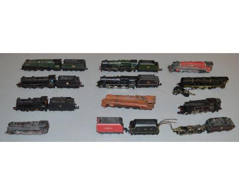 N Gauge. 5 unboxed Steam Locomotives with Tenders, by Graham Farish and Bachmann including 4-6-2 'Silver Fox', 4-6-0 'The Roy