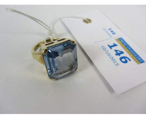 Topaz ring hallmarked 9ct London 1965