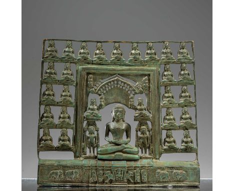 Dimension: Height 40 cm ; Wide 42 cm ; Depth 6 cmWeight: 12.900 grams Heavy solid cast bronze screen depicting a central seat