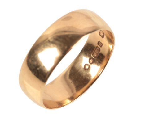 A 9CT GOLD WEDDING RINGband width 7mm, ring size T, hallmarked '375' (c.4.47g gross weight)