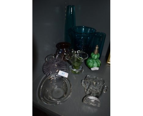 A selection of art glass including teal blue vase set and Adrian Sankey squat vase