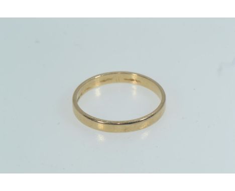9ct gold band ring, hallmarked, size T, 2.1 grams 