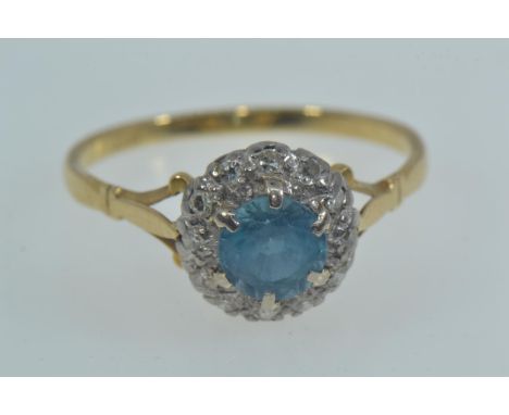18ct gold, diamond & topaz cluster ring, size S, 2.39 grams 