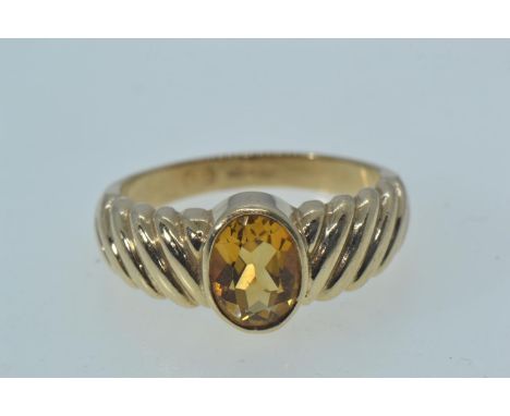 9ct gold & citrine ring, size O, 4.46 gramsRubbing to hallmarks. 