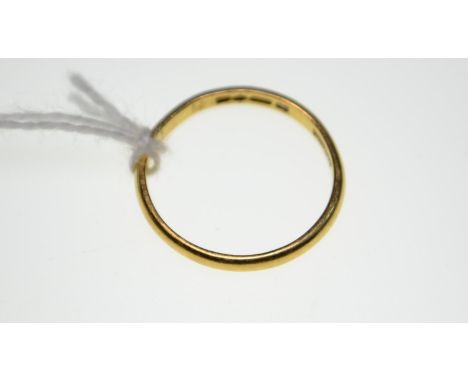 22ct gold band ring, size N, 2 grams 