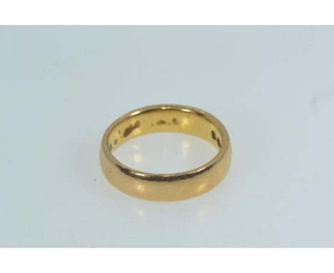 22ct gold band ring, hallmarked Birmingham, size P, 8 grams 
